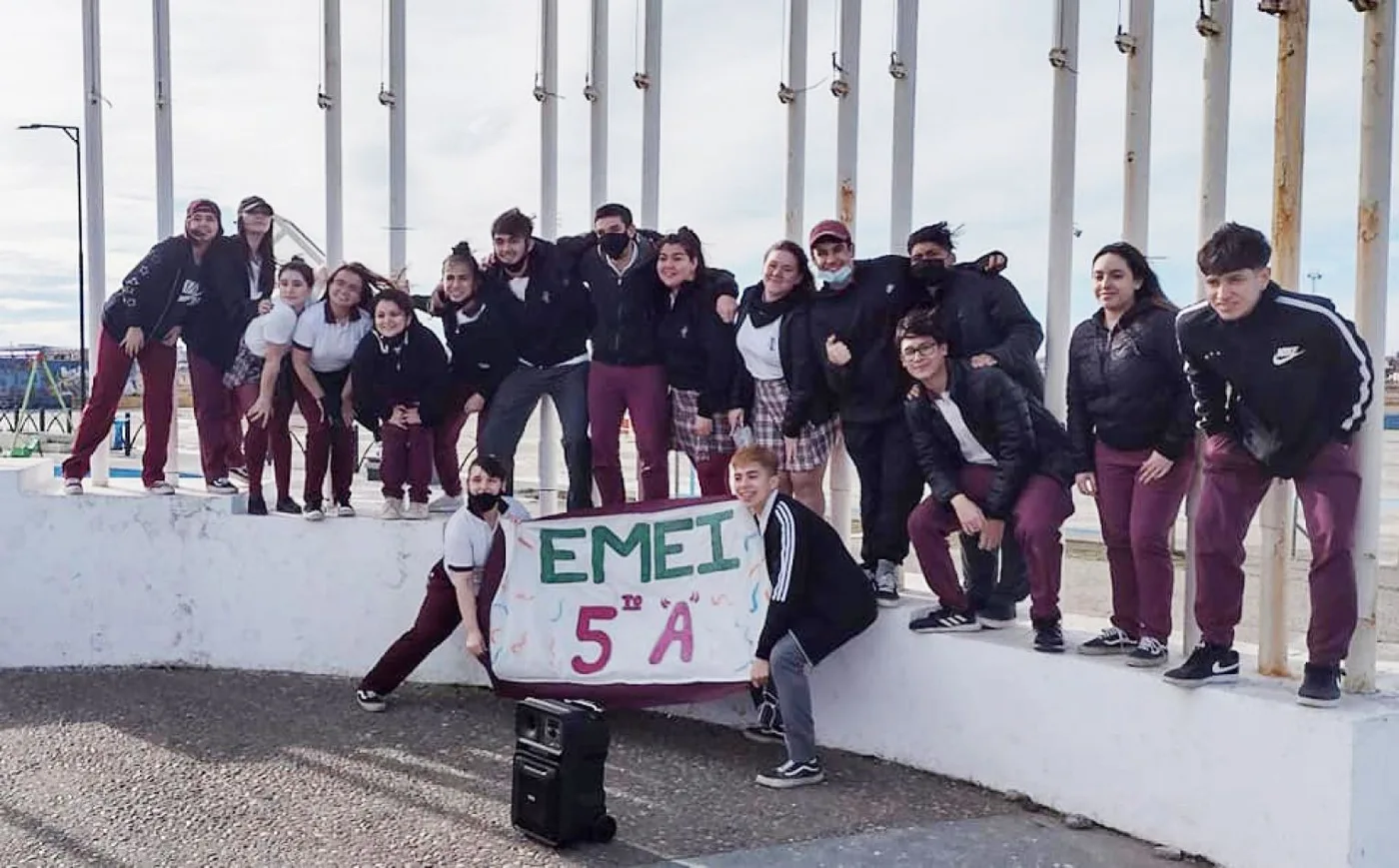 Los alumnos del colegio EMEI se alzaron con el primer puesto del certamen “Reciclá y Viajá”.