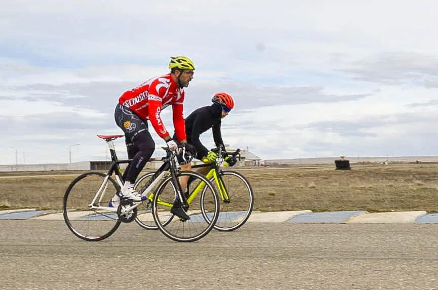 Preseleccionado de ciclistas fueguinos intensifican los entrenamientos en Río Grande