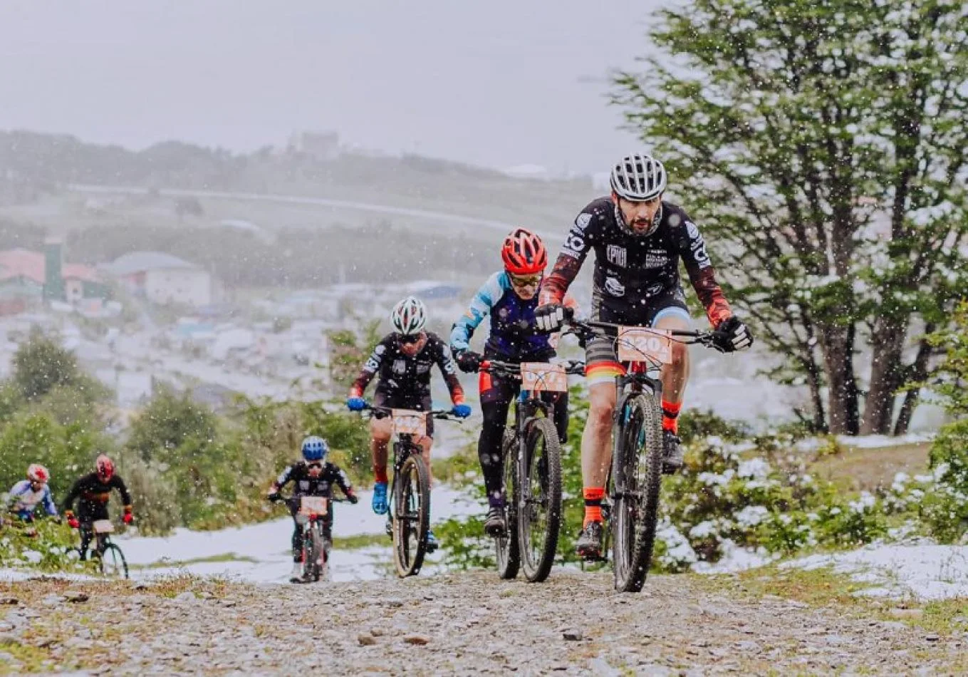 INFUETUR  acompañó la competencia de ciclismo  “Ushuaia Epic”