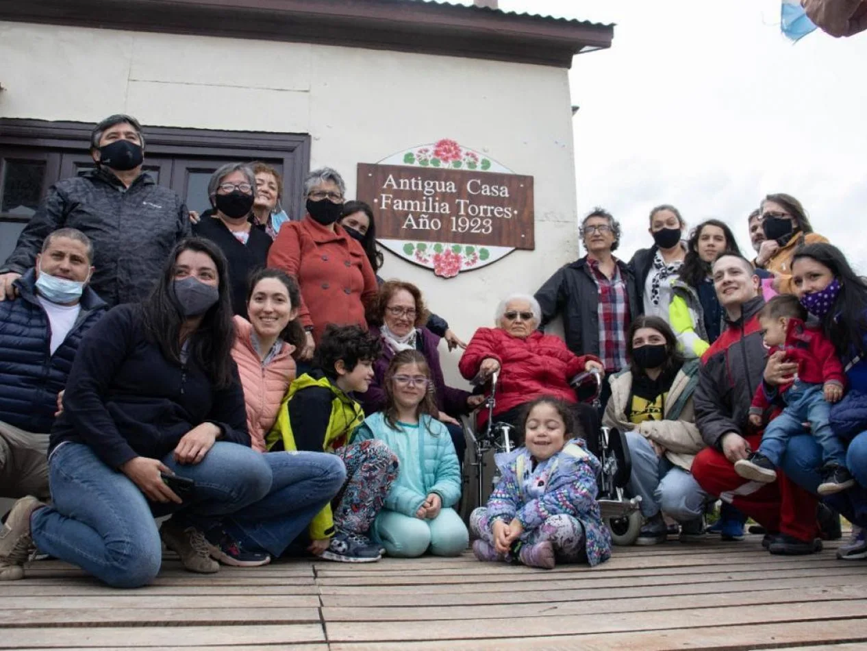 El municipio de Ushuaia homenajeó a la familia Torres en el Espacio "Pensar Malvinas"