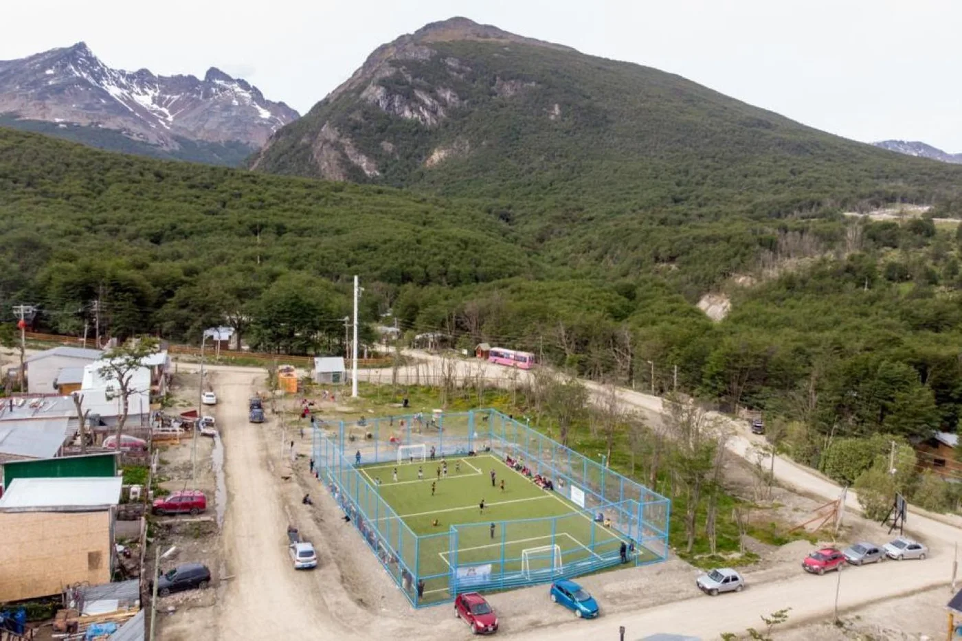 Quedó inaugurado el primer  playón deportivo en Andorra