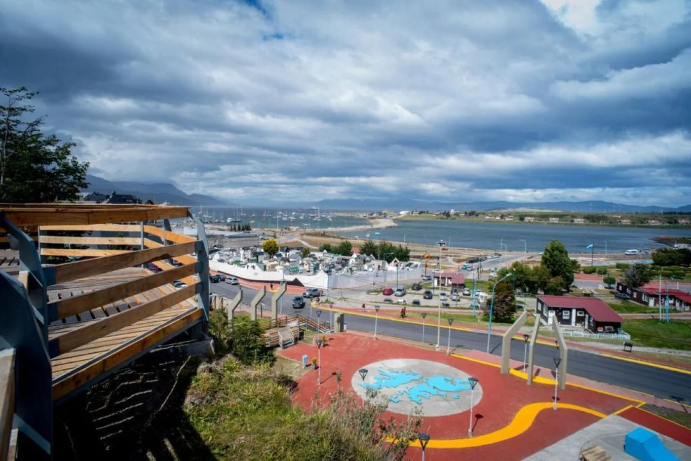 Paseo del centenario en la ciudad de Ushuaia.