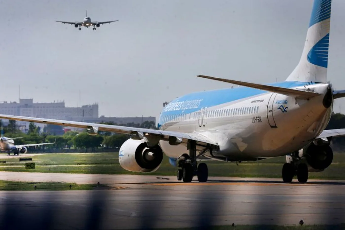 Las aerolíneas privadas dijeron que la medida favorece a Aerolíneas Argentina.