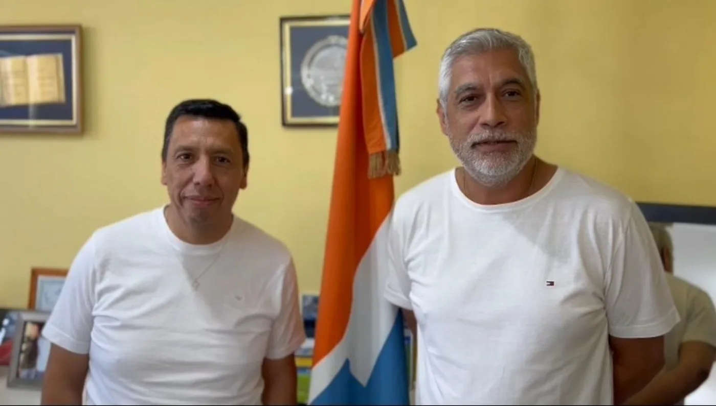 Mauricio Figueroa, junto a Pablo Miguel García, presidente y conductor, respectivamente del Movimiento Solidario Independiente.