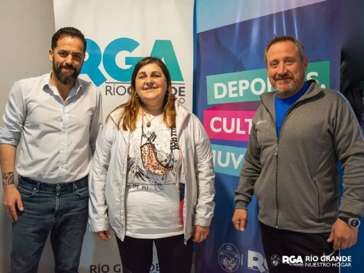 El subsecretario de Deportes, Diego Radwanitzer, mantuvo un encuentro con la presidenta de la Federación Fueguina de Handball, Mónica Argüello.