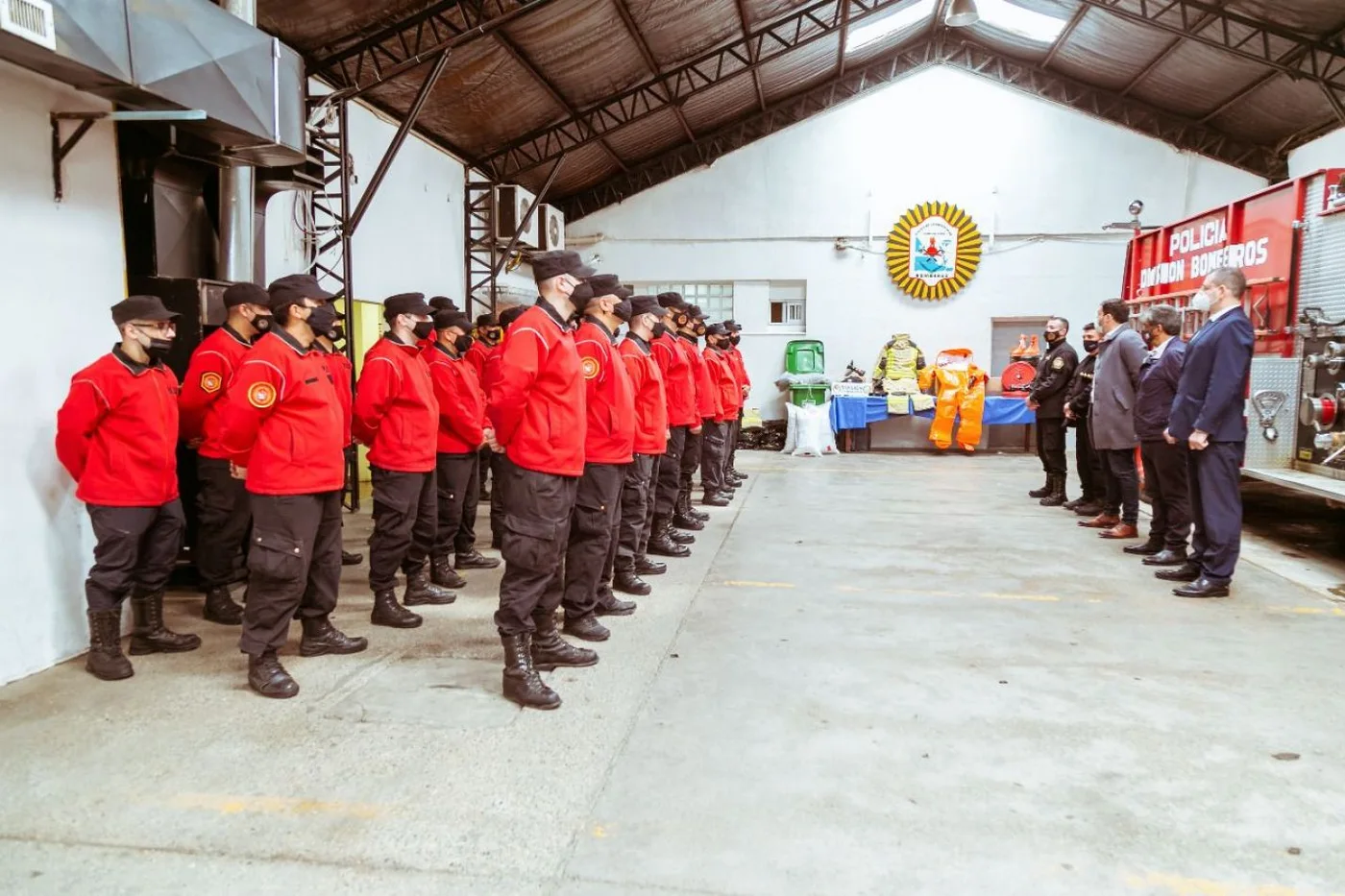 La División de Bomberos de la Policía Provincial recibió equipamiento especializado para actuar en emergencias