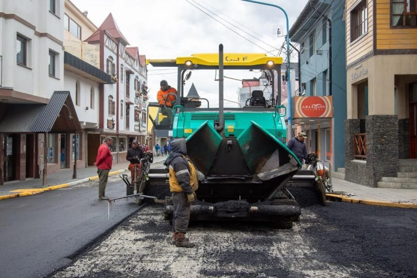 Se repavimentó el tramo de San Martín entre Godoy y Yaganes