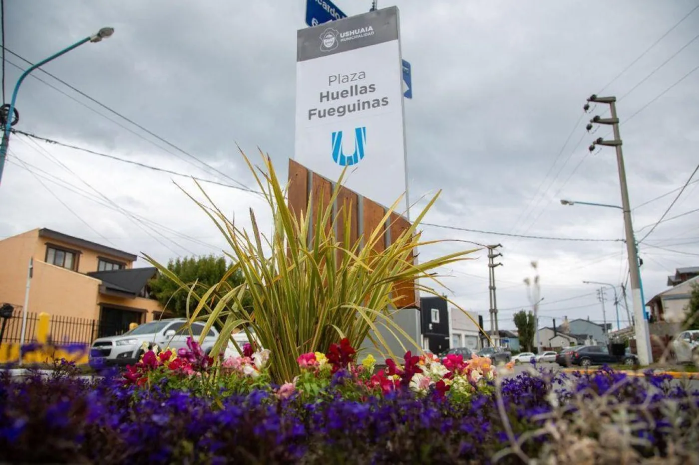 Municipio de Ushuaia inauguró la plaza "Huellas Fueguinas" en el B° San Salvador