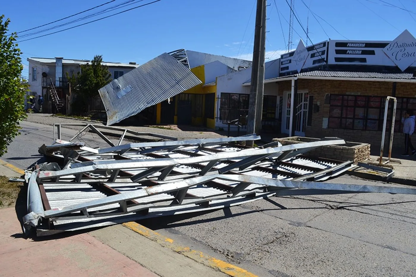 Estado en que quedó la casa luego de que el viento le arrancara el techo. (Foto: José Guerrero).