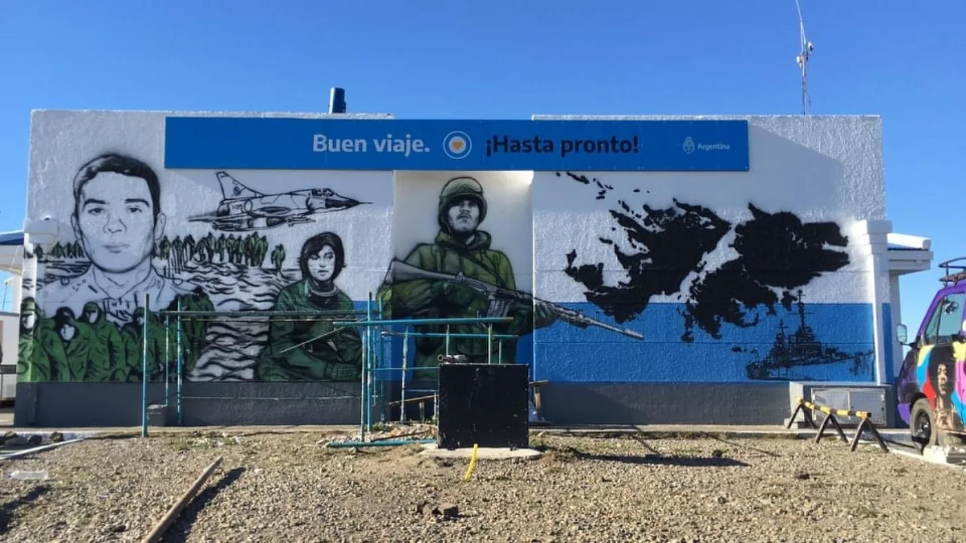 Mural por la Guerra de Malvinas en la frontera con Chile.