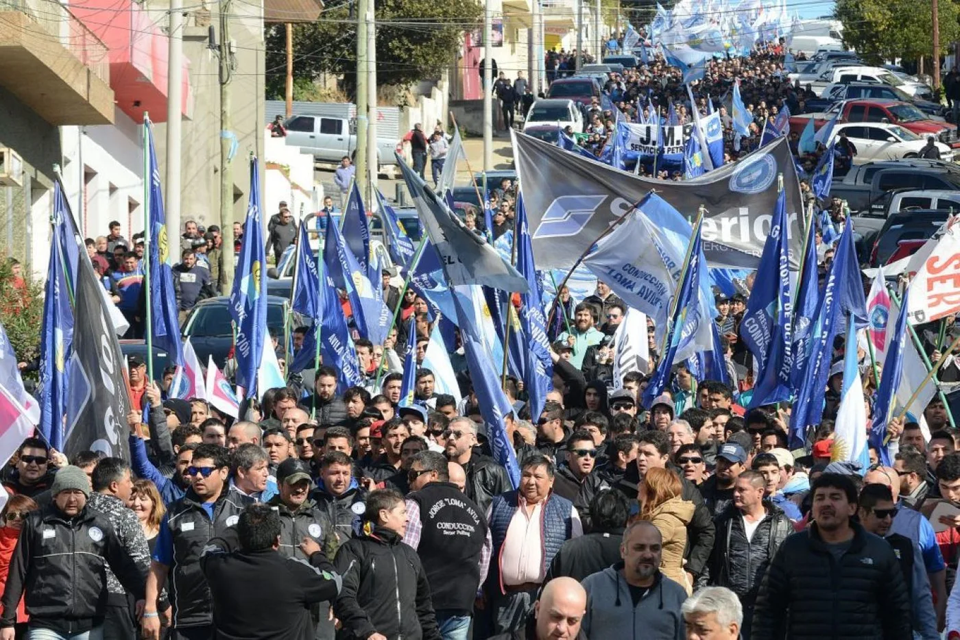 Paro y movilización de los Petroleros en Chubut