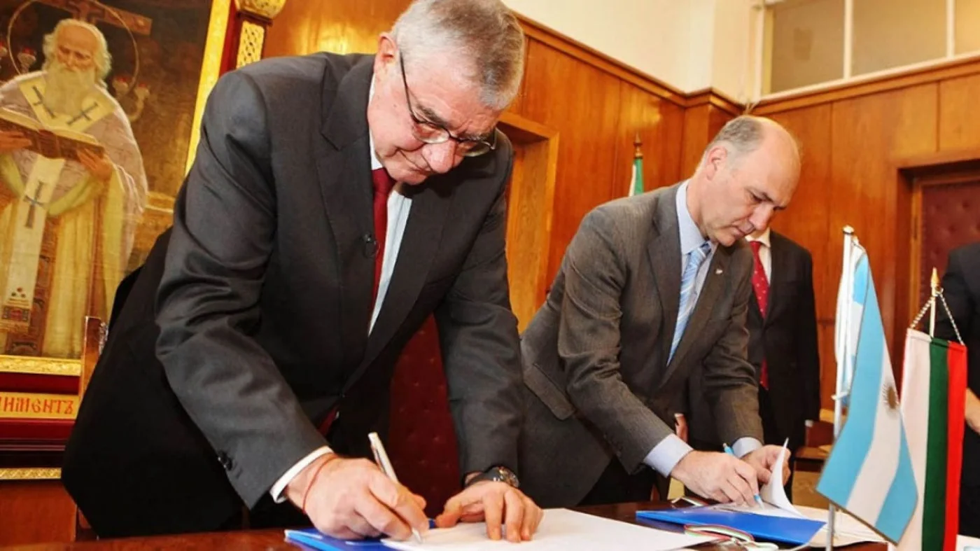 Argentina y Bulgaria firmaron un convenio de cooperación antártica