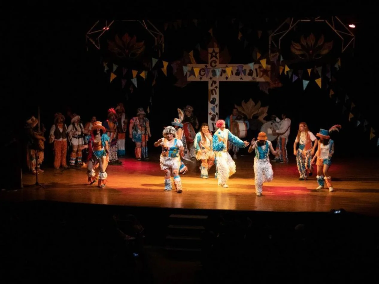 Las expresiones del carnaval brillaron en la sala "Niní Marshall"