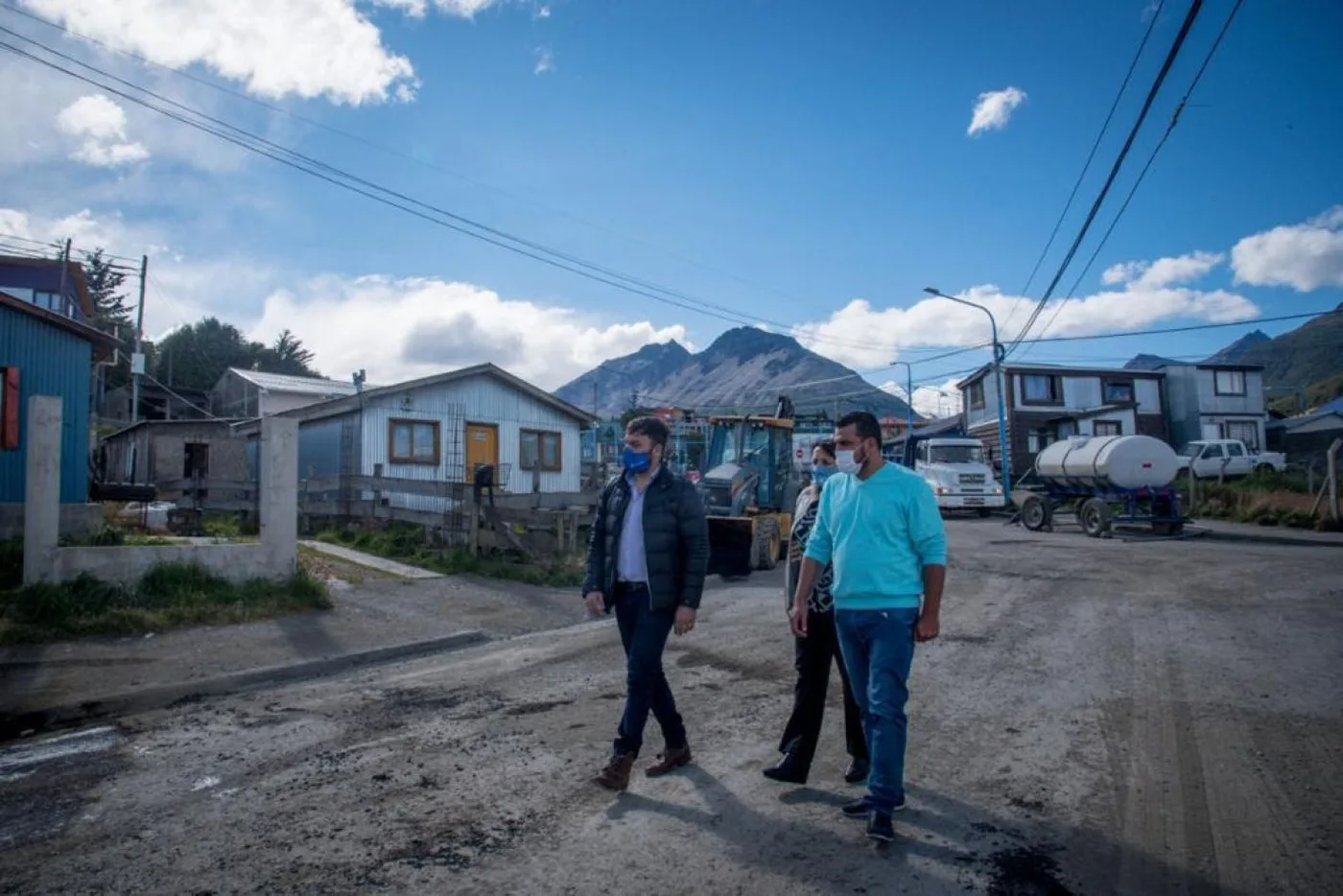 Vuoto recorrió los avances en las obras de asfalto del barrio La Cantera