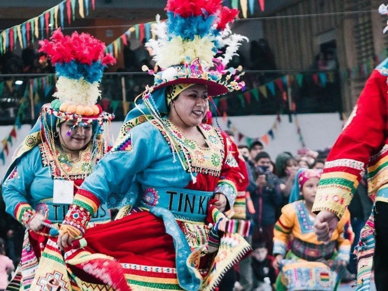 Vecinos colmaron el Microestadio Cochocho Vargas para vivir los carnavales del Fin del Mundo 2022