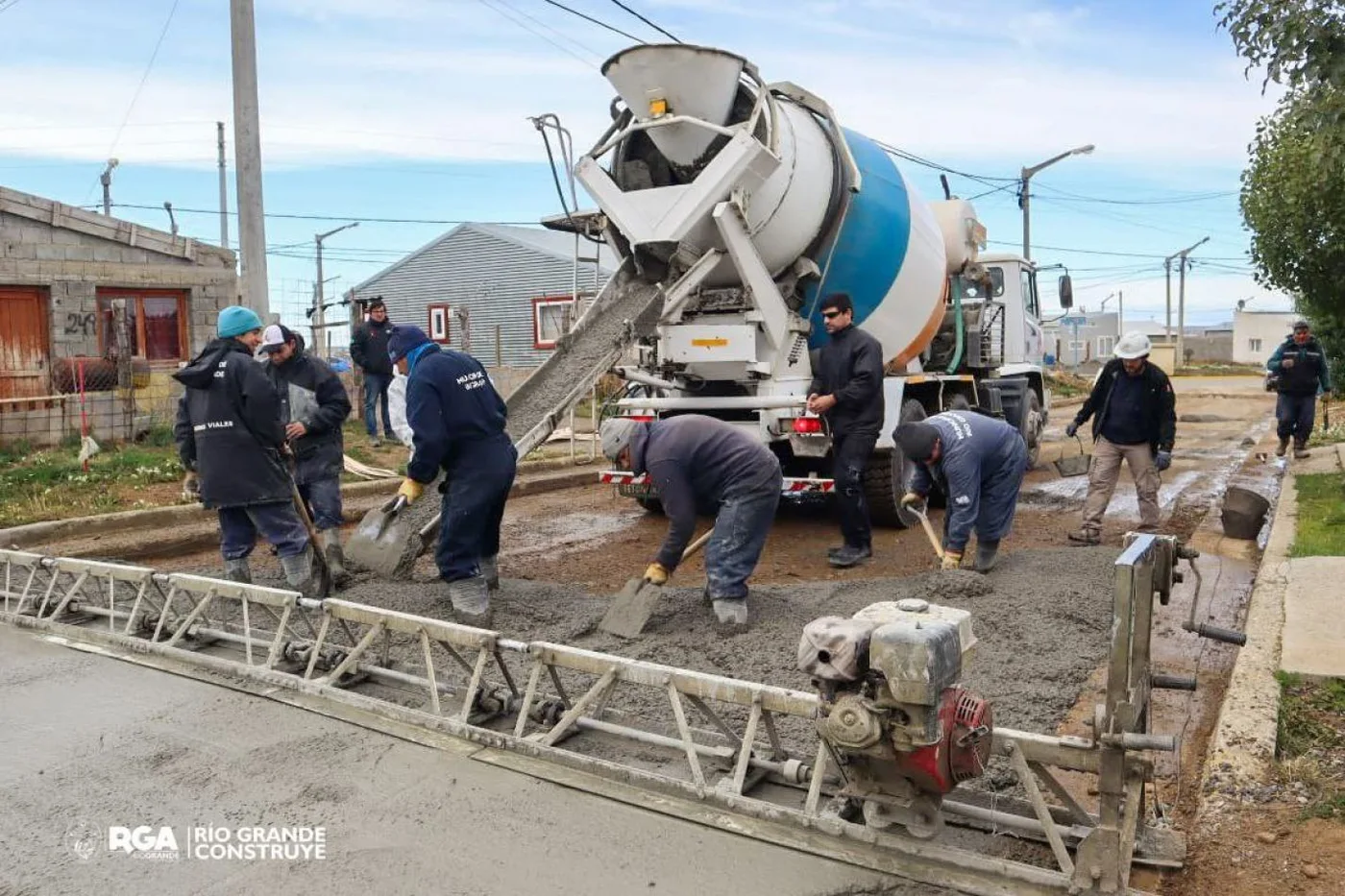 Continúan las obras para mejorar la circulación vial en Chacra XI