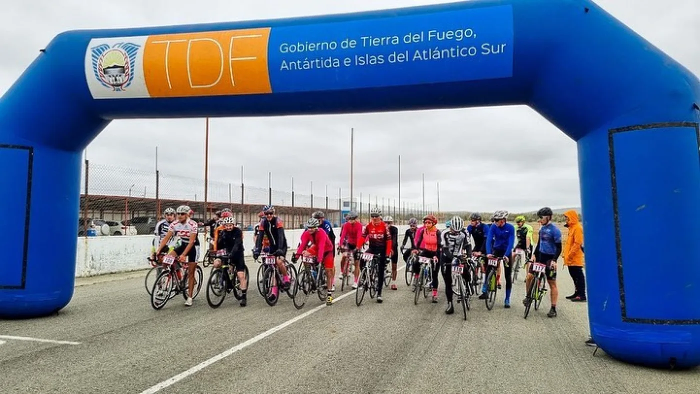 Se disputó una competencia de ciclismo en el Autódromo de Tolhuin