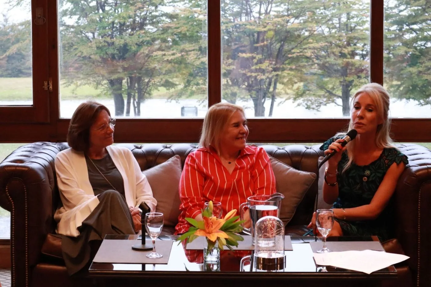 Las reconocidas: Doctora María del Carmen Battaini. Escribana María Alejandra Castellón Arrieta y Claudia Fernández.