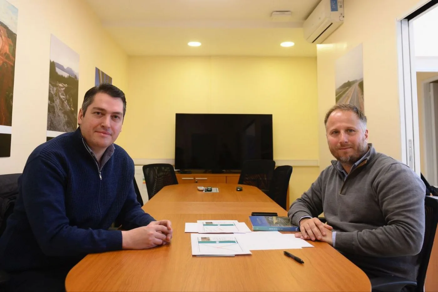 Martín Perez junto al gerente ejecutivo de Vialidad Nacional, Federico Stiz