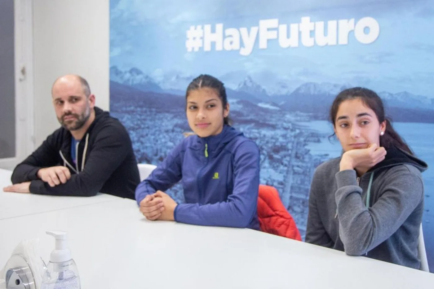 Vuoto recibió a las campeonas Renata Godoy y Antonella Ojeda