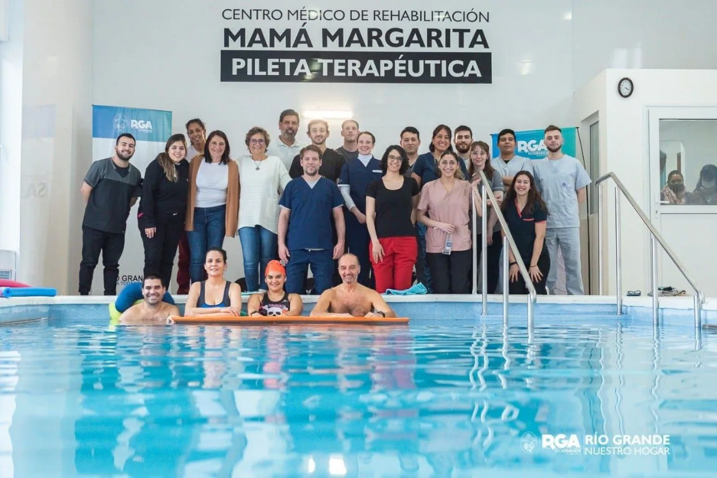 Profesionales de Mamá Margarita se perfeccionan en hidroterapia junto al INAREPS