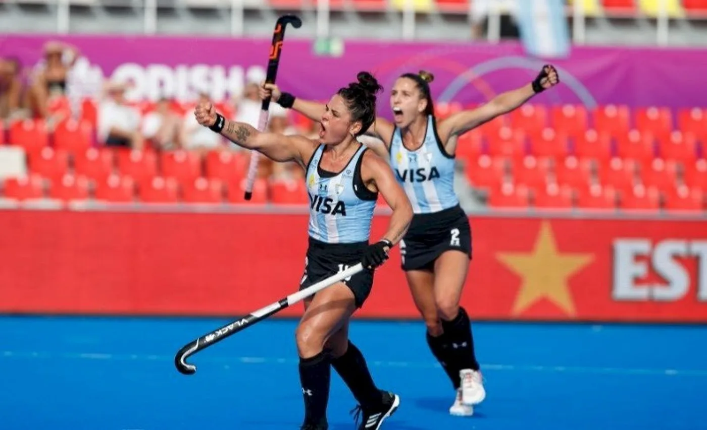 Las Leonas golearon a España