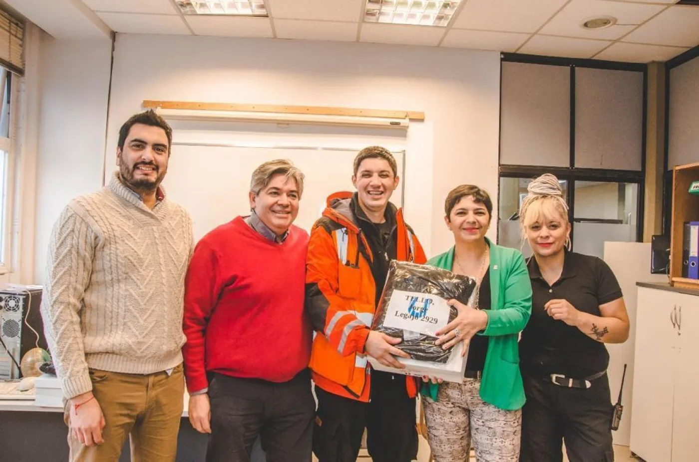 Municipio de Ushuaia finalizó la entrega de elementos de protección personal a tránsito y Transporte