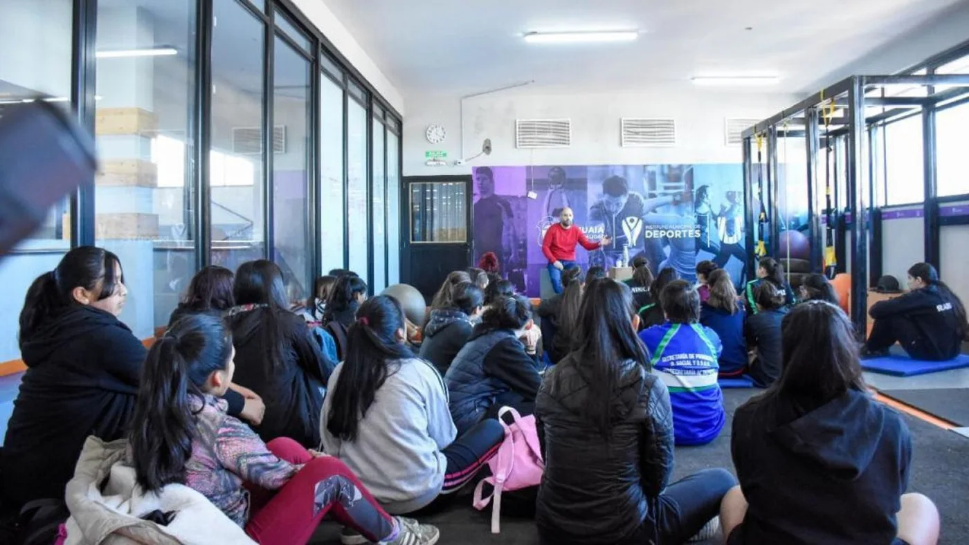 El IMD llevó adelante charlas para escuelas de iniciación deportiva de futsal femenino
