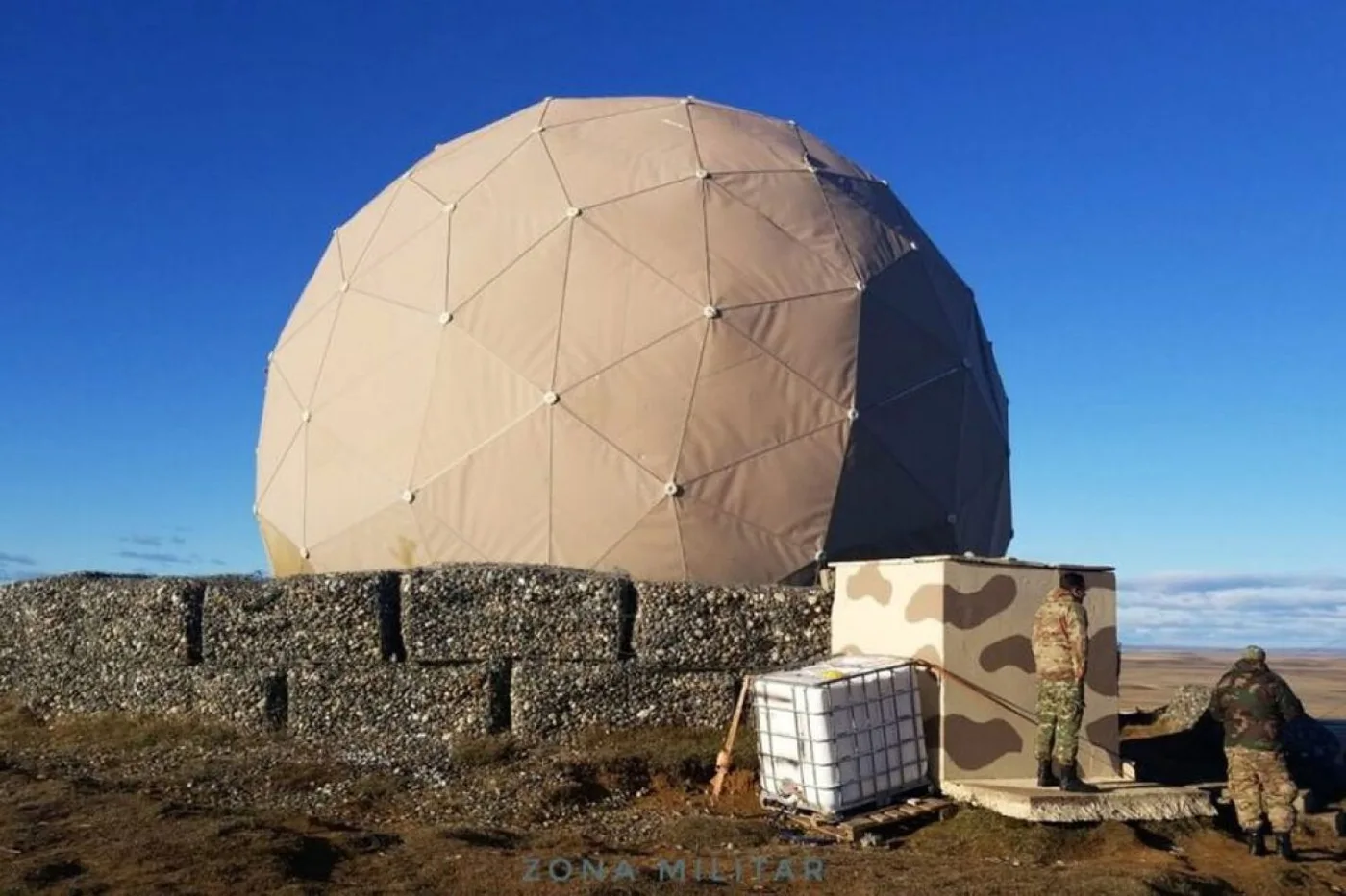 El RPA-170M es un radar táctico de defensa aérea 3D de mediano alcance y de última generación, que opera desde Río Grande, Tierra del Fuego.