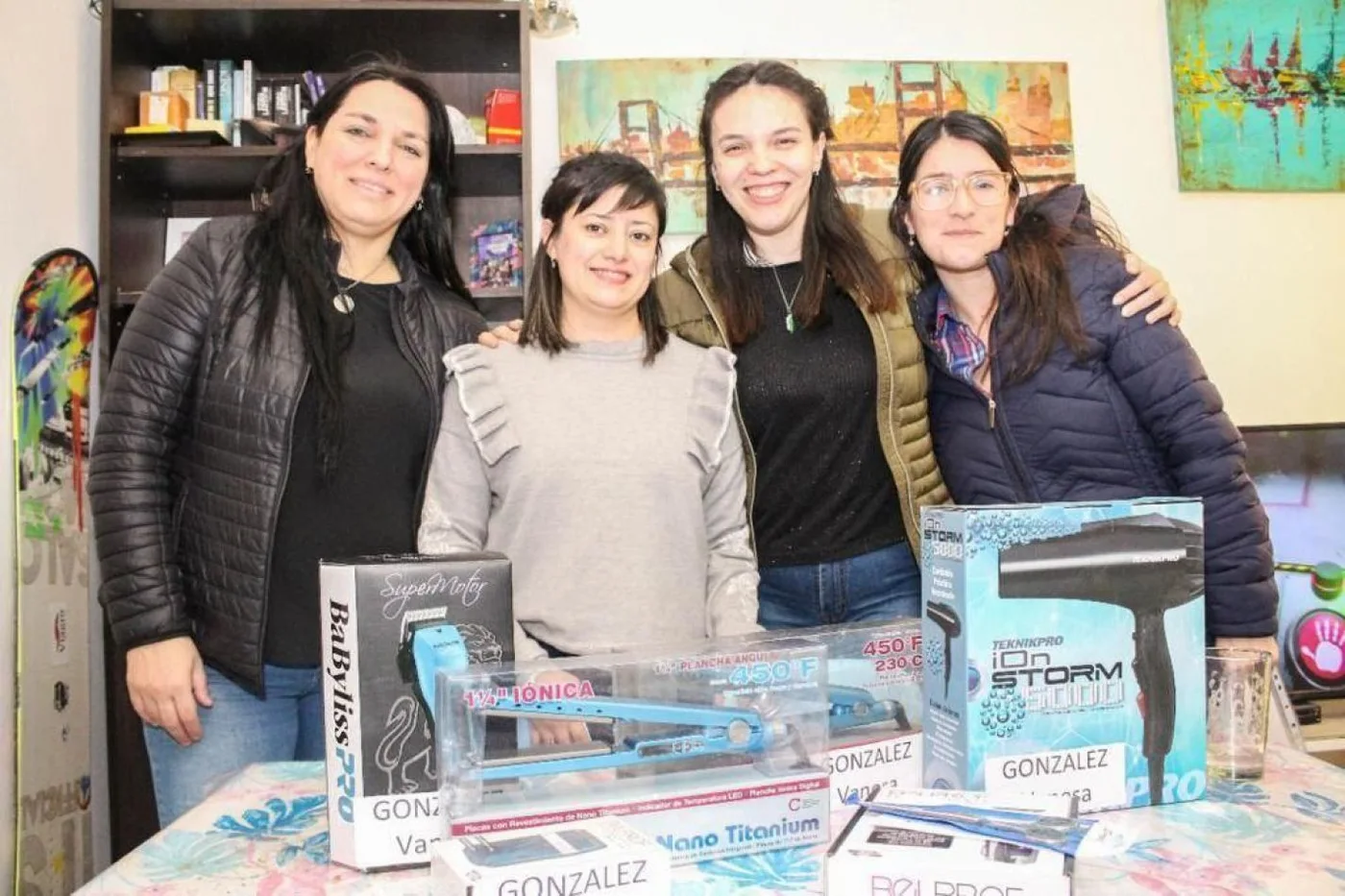 Municipio de Ushuaia entregó herramientas e insumos a mujeres emprendedoras