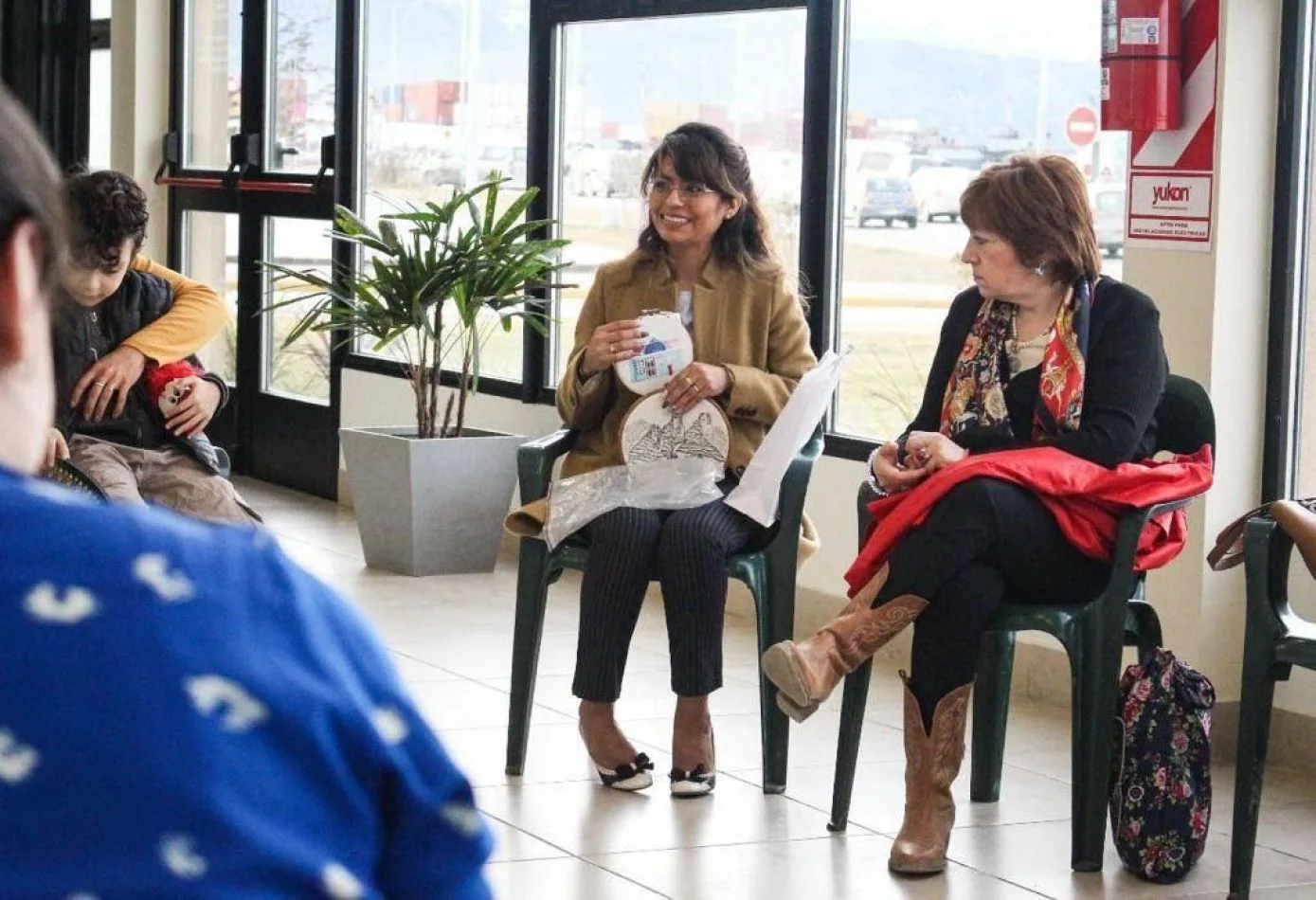 Secretaría de la Mujer se reunió con artistas y diseñadoras que participarán de la Expo Feria Arte y Diseño