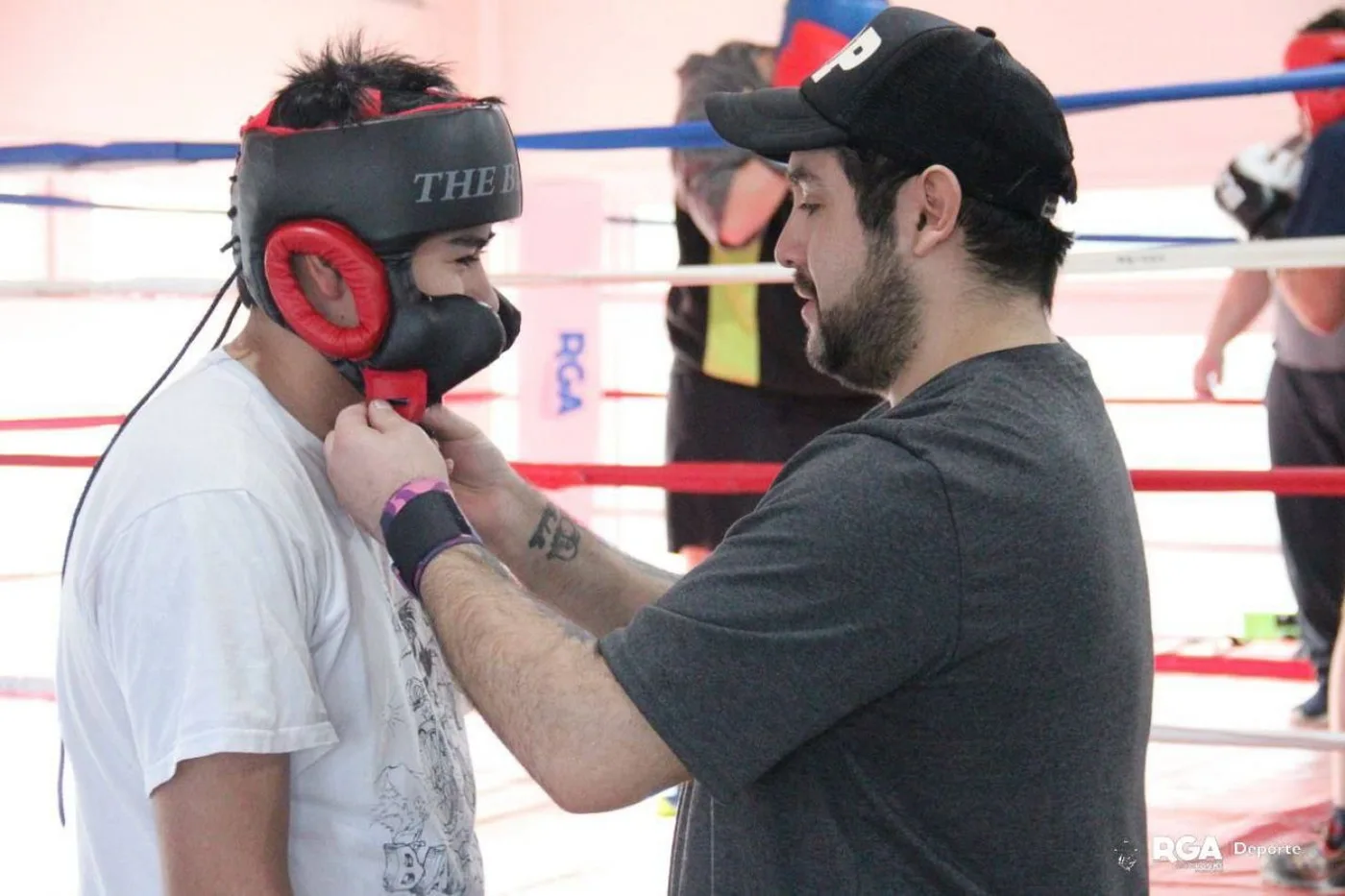 Jornada recreativa de Boxeo en el gimnasio de Deportes de Combate del Barrio Chacra IV