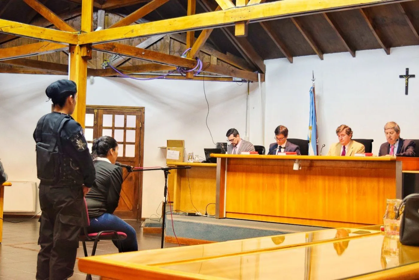 Declaró la imputada de homicidio agravado por el vínculo luego de la etapa de testimoniales