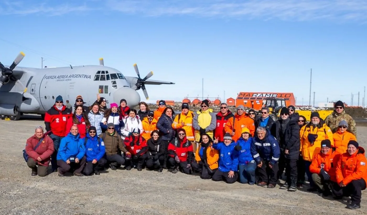 Los Legisladores regionales del Parlamento Patagónico fueron a la Base Marambio