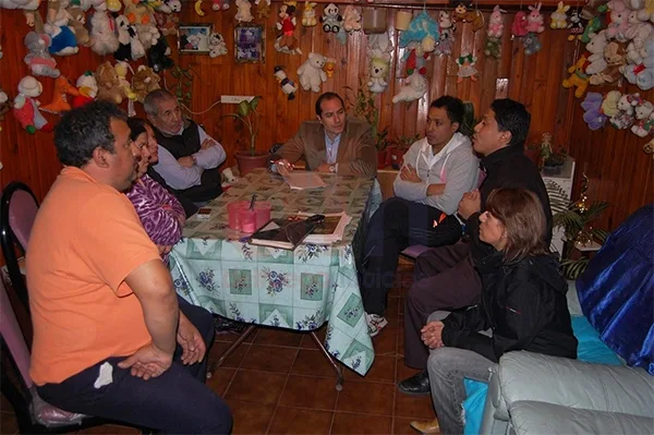 Los funcionarios municipales acordaron llevar al barrio varias actividades deportivas y recreativas.