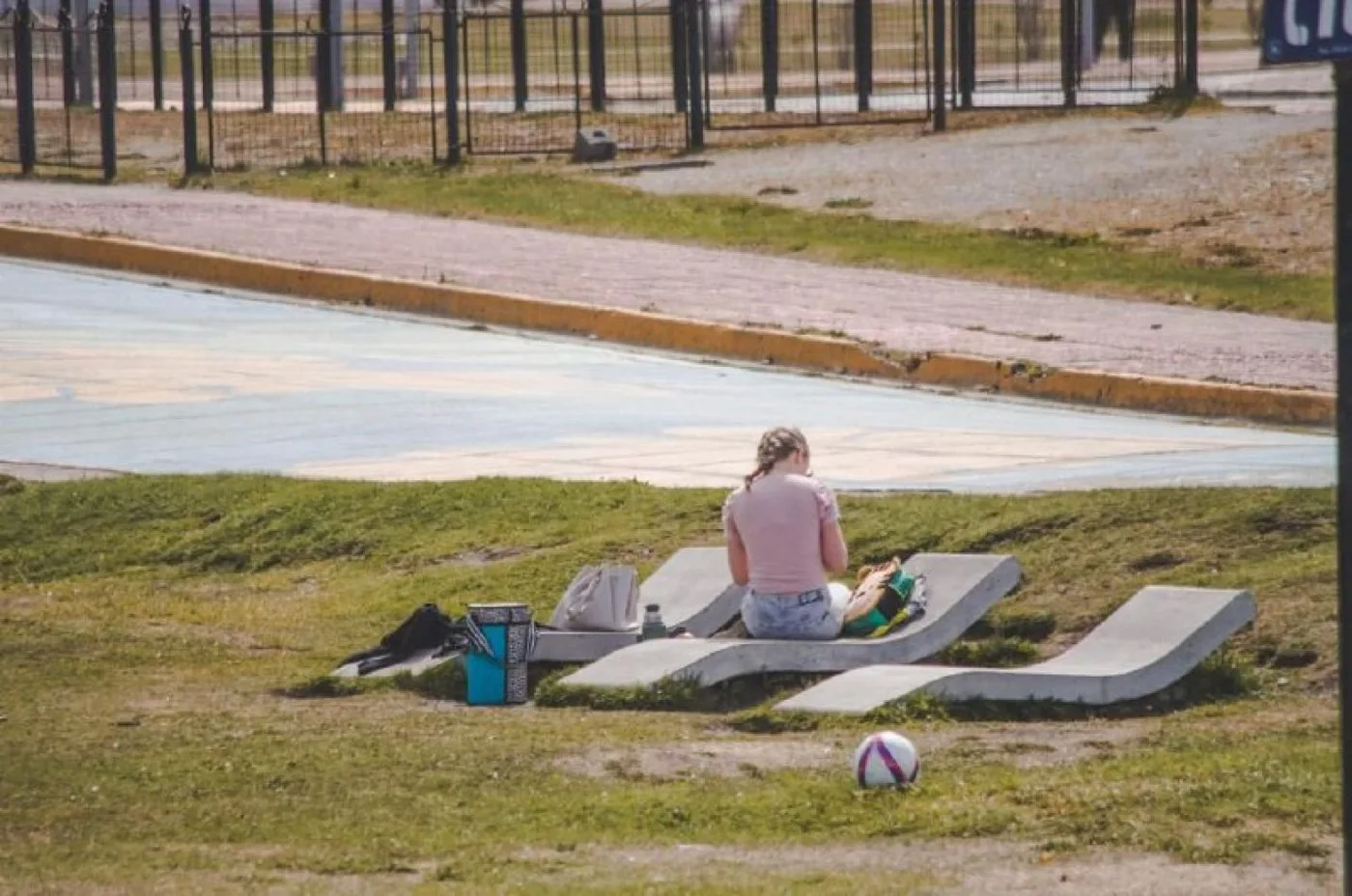 Piden tomar recaudos a la hora de exponerse al sol