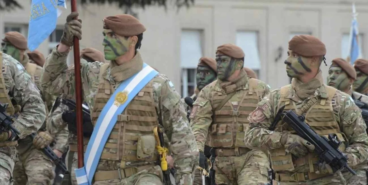 Aumentos salariales para el personal militar de las Fuerzas Armadas