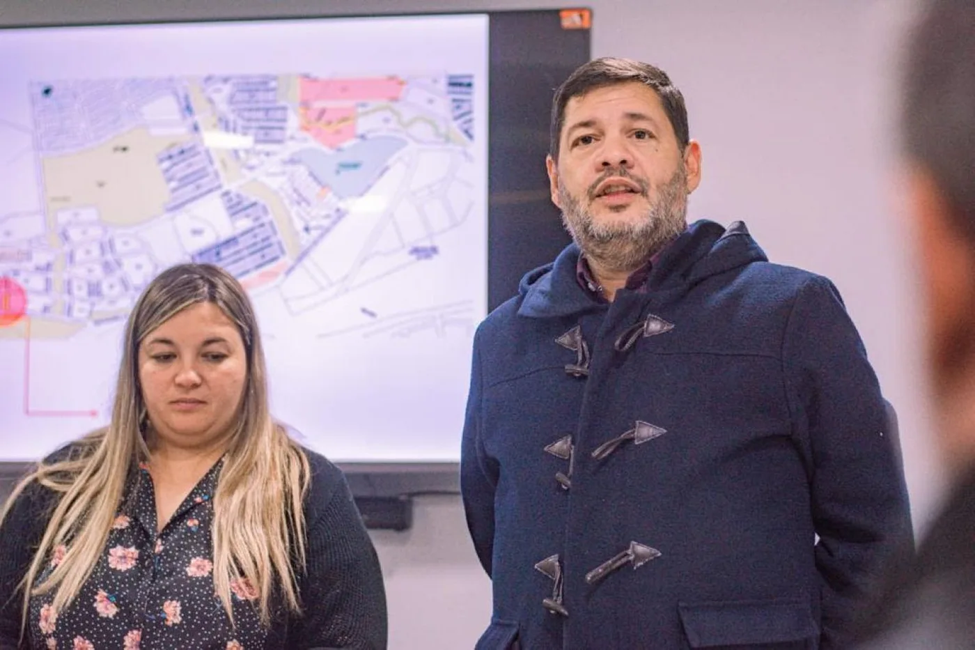 El Secretario de Hábitat y Ordenamiento Territorial de la Municipalidad de Ushuaia David Ferreyra firmó un acta de intención.