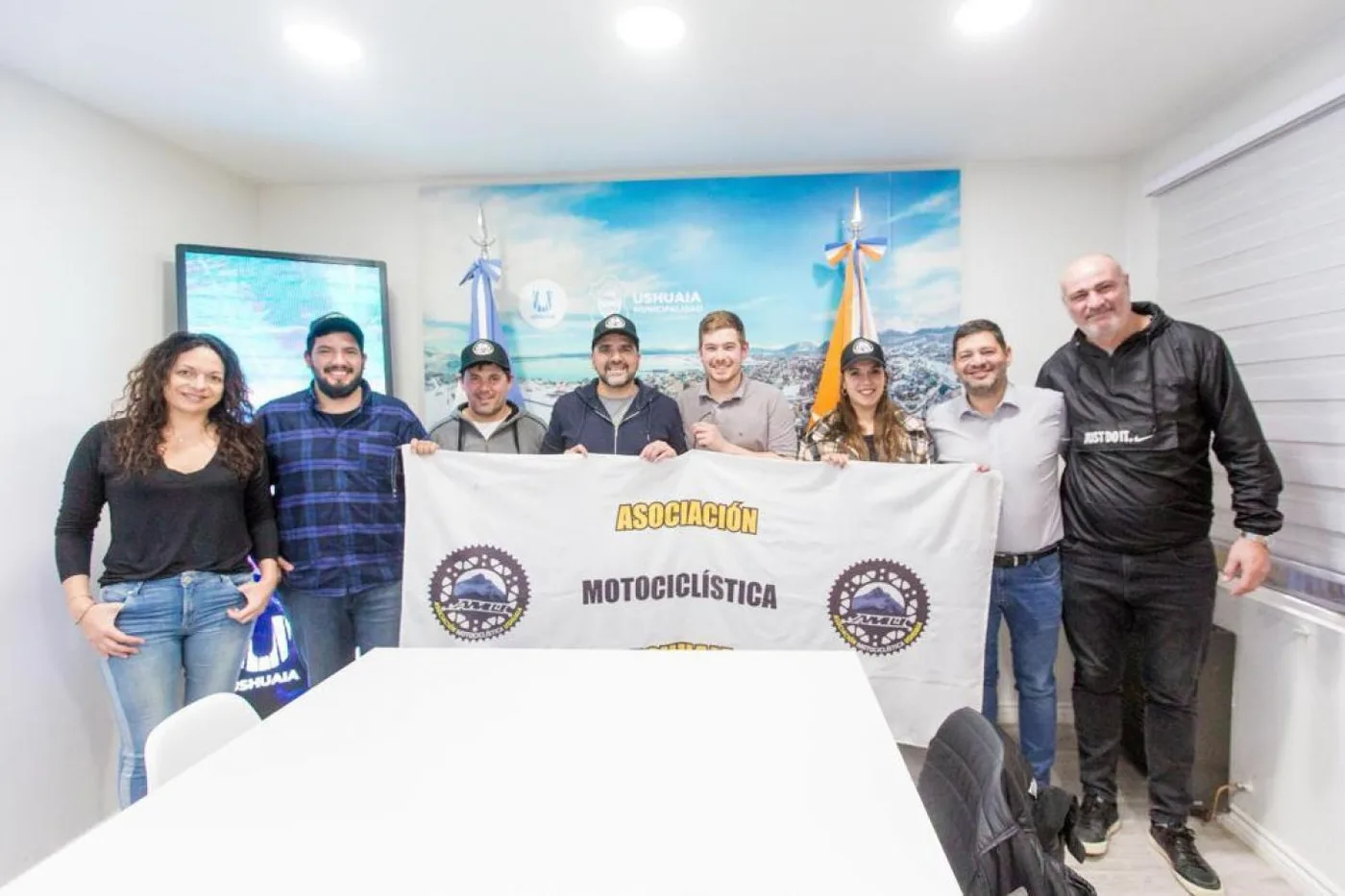 Vuoto se reunió con la Asociación Motociclista Ushuaia