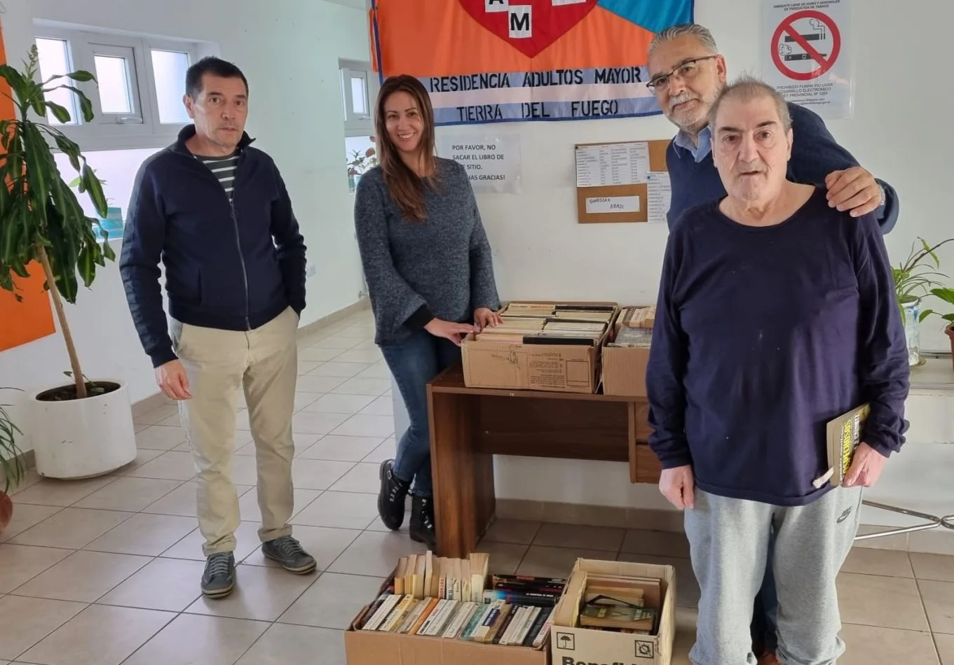 Rotarios concretaron una importante donación de libros a CAPO y a la RAM