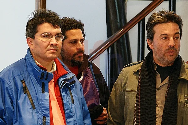Raúl Arce y Horacio Catena, al momento de arribar a la Legislatura.