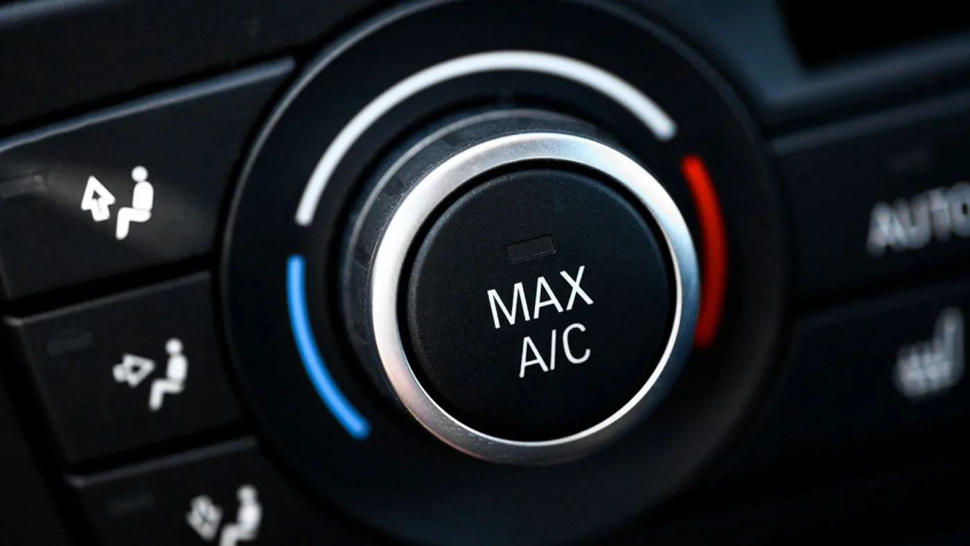 ¿Cómo cuidar el aire acondicionado del auto?