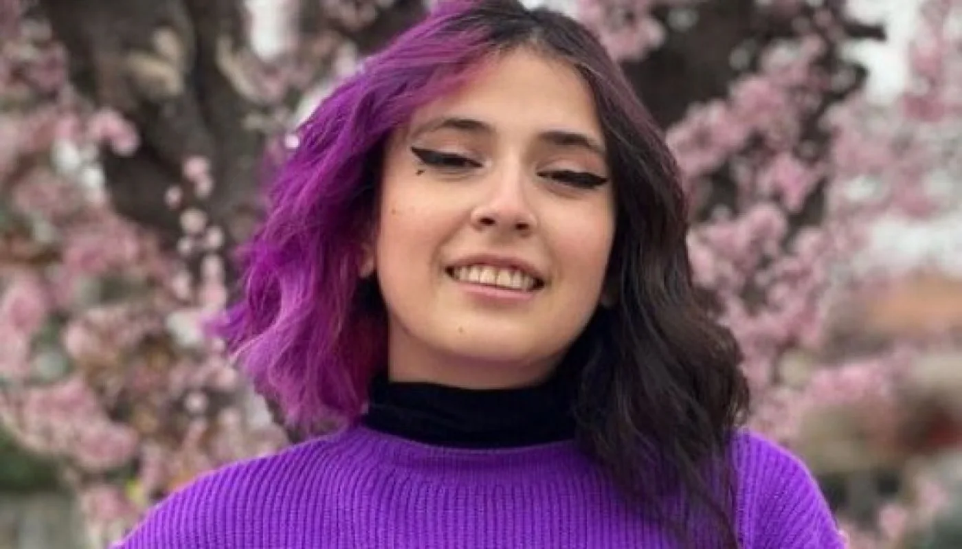 Grave se mantiene la joven sobreviviente de trágico choque: es una conocida “influencer”.