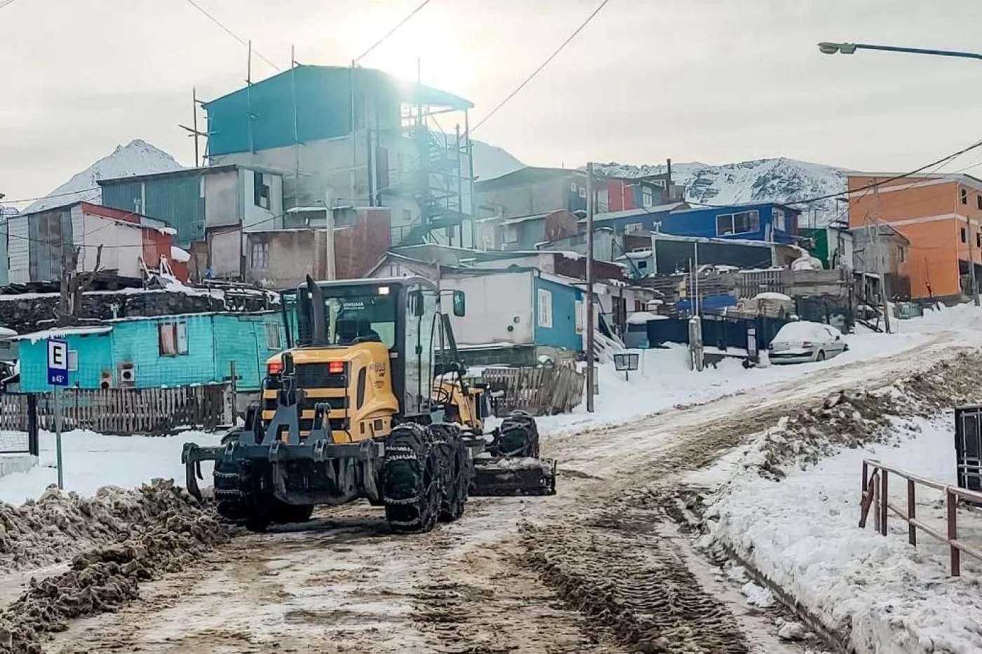 Intenso operativo de limpieza en Ushuaia para garantizar la transitabilidad