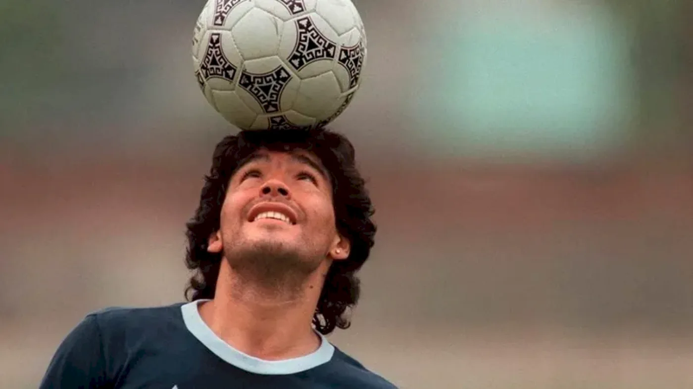 Maradona fue elegido como el deportista más popular de la historia por un medio de Inglaterra.