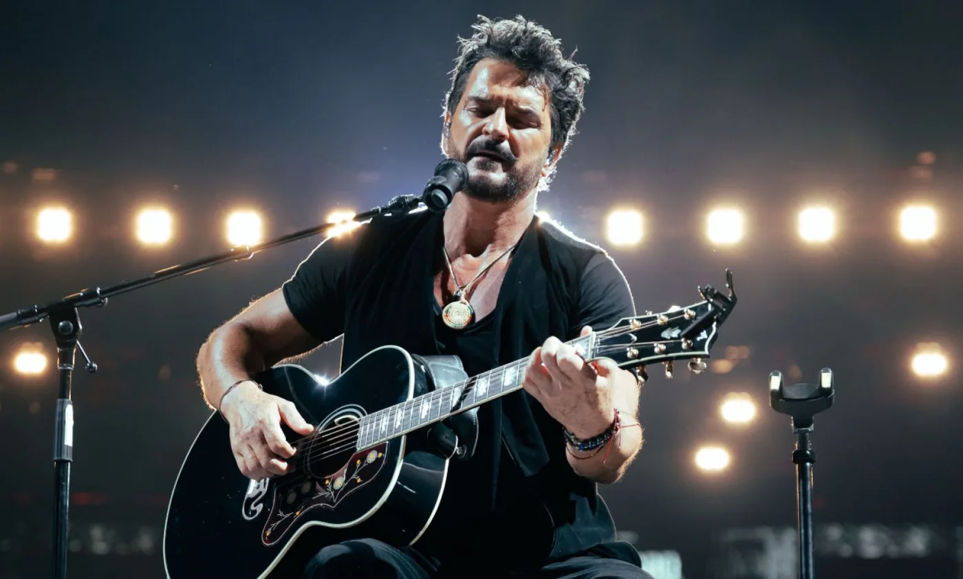 Ricardo Arjona llega a la Argentina para cerrar su gira “Blanco y negro”