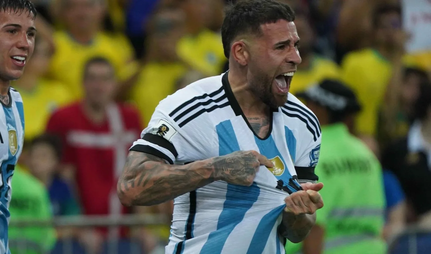 Otamendi puso un cabezazo de película para darle la victoria a los campeones del mundo.