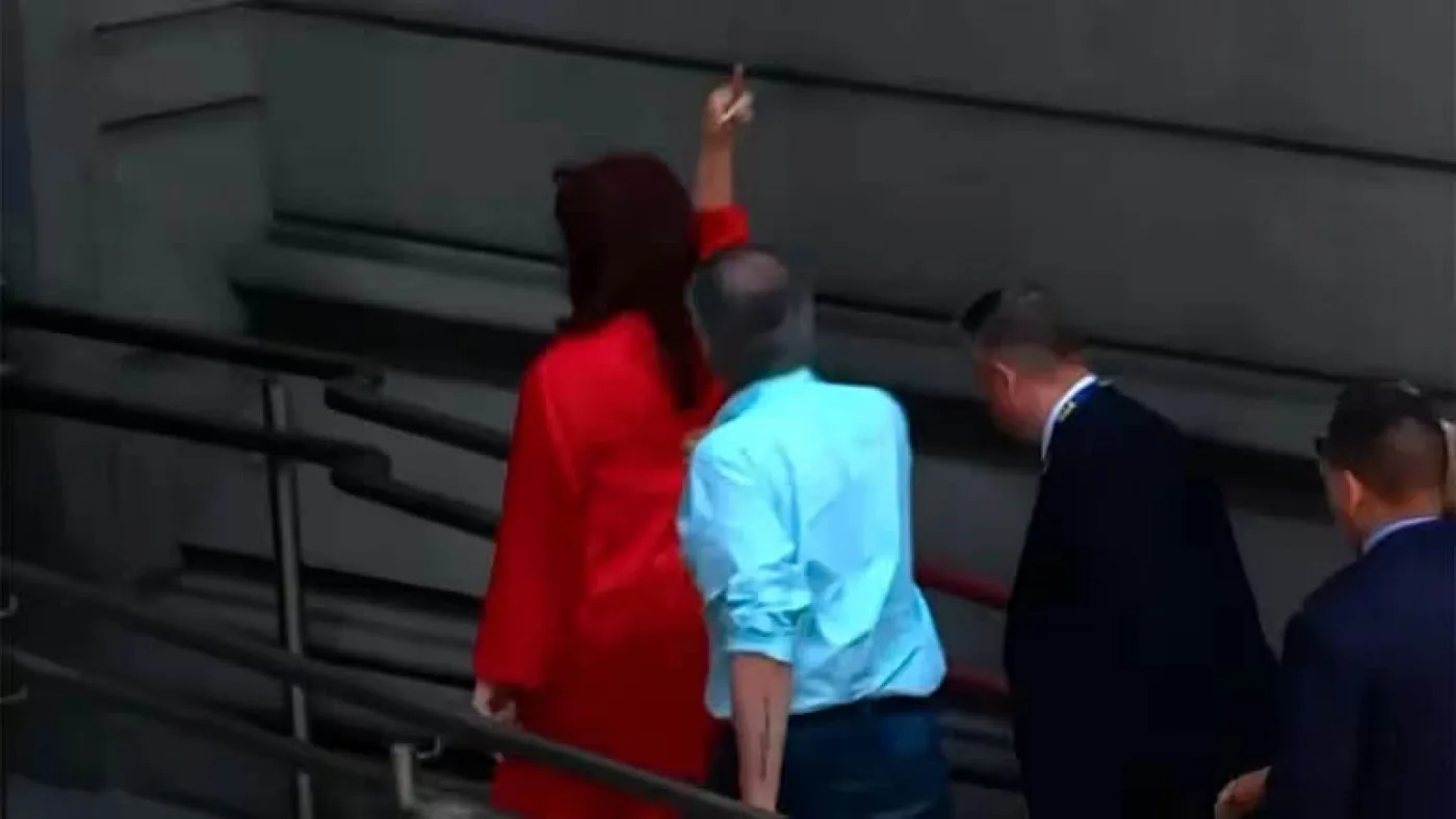 El polémico gesto de Cristina de Kirchner.