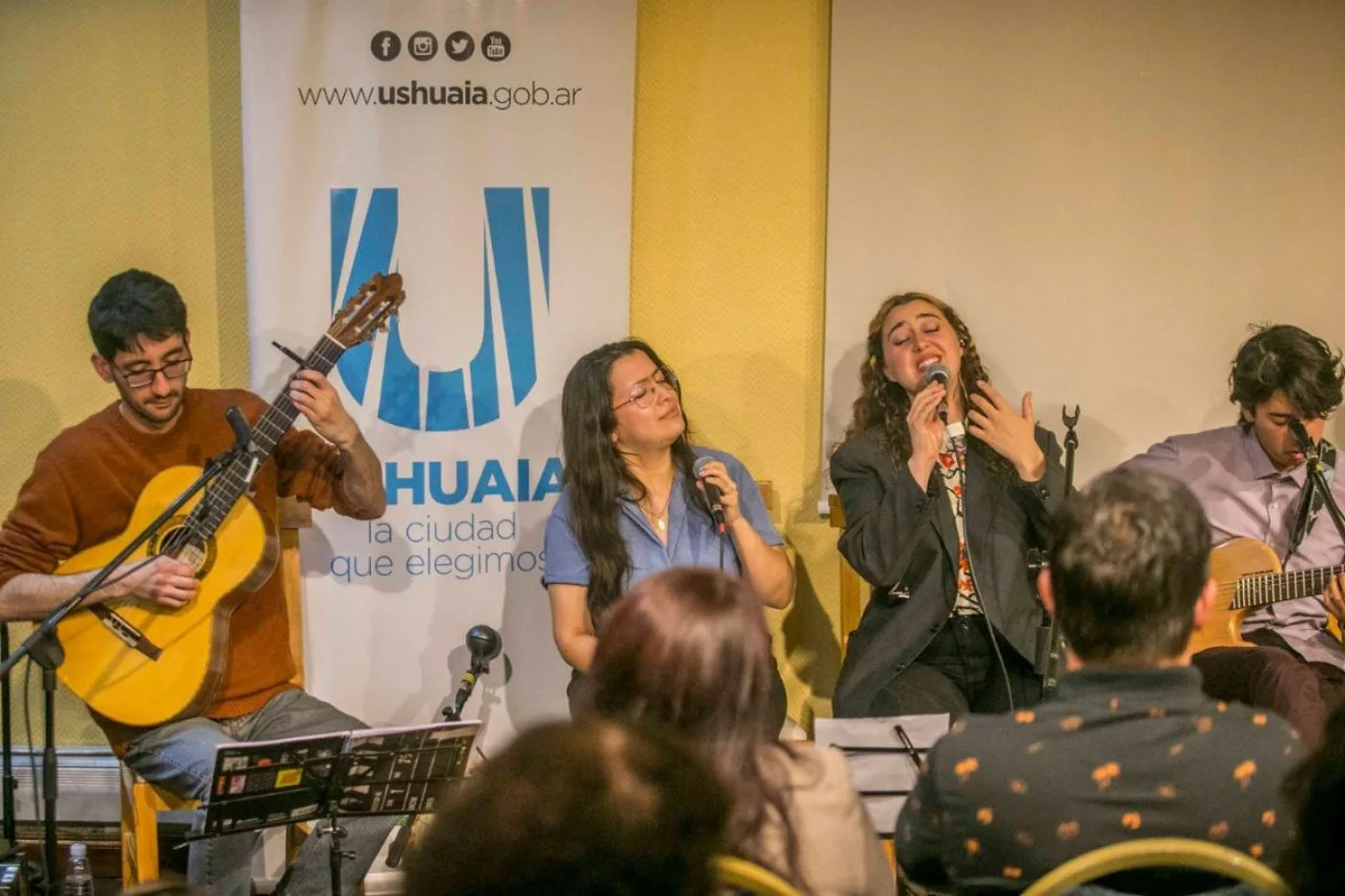 Presentación acústica de “Canciones latinoamericanas”, en la Antigua Casa Beban