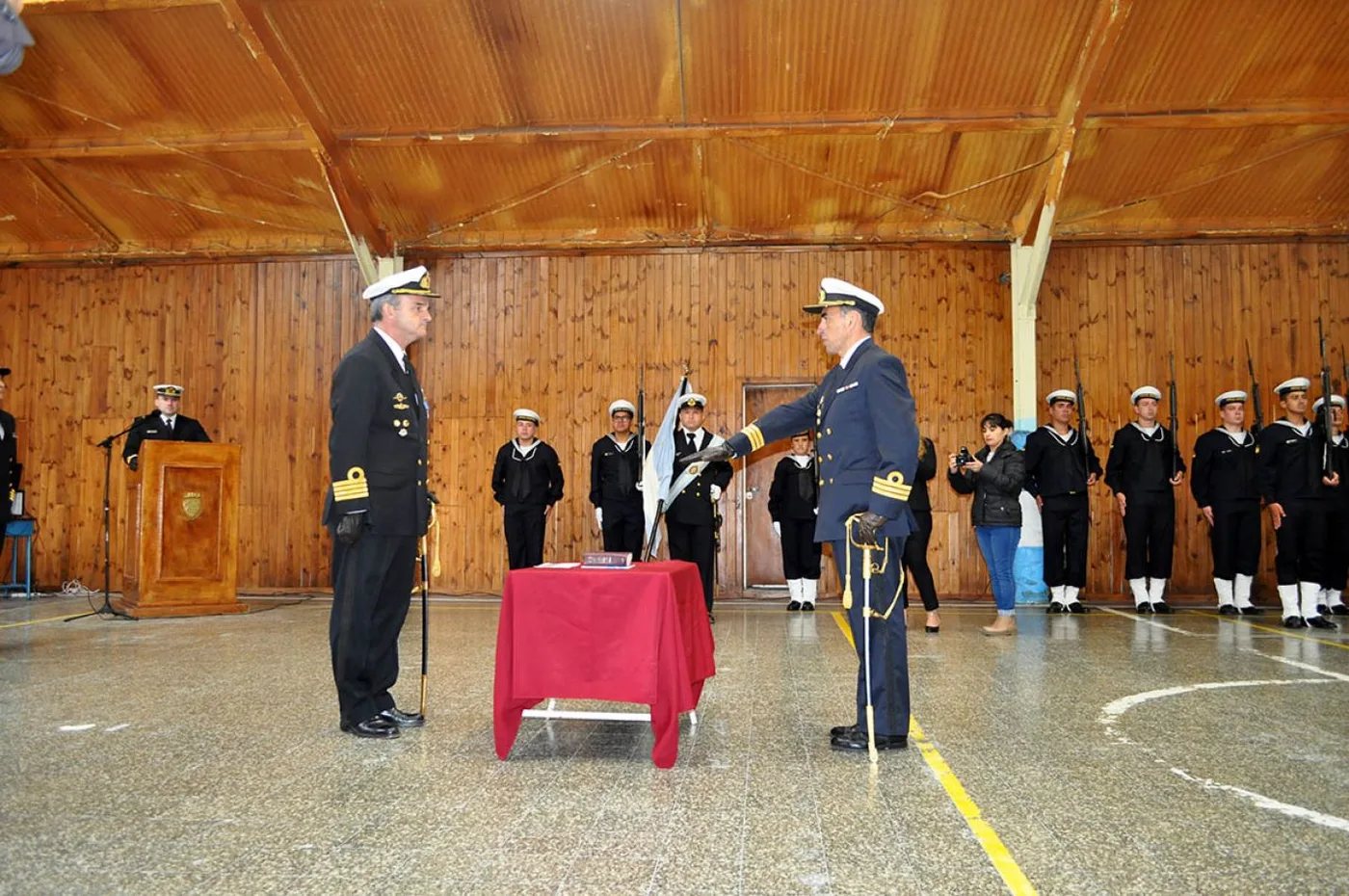 El CF Alejandro Adrián Arroyo asumió la jefatura de la Base Aeronaval Río Grande ‘Pioneros Aeronavales en el Polo Sur’.